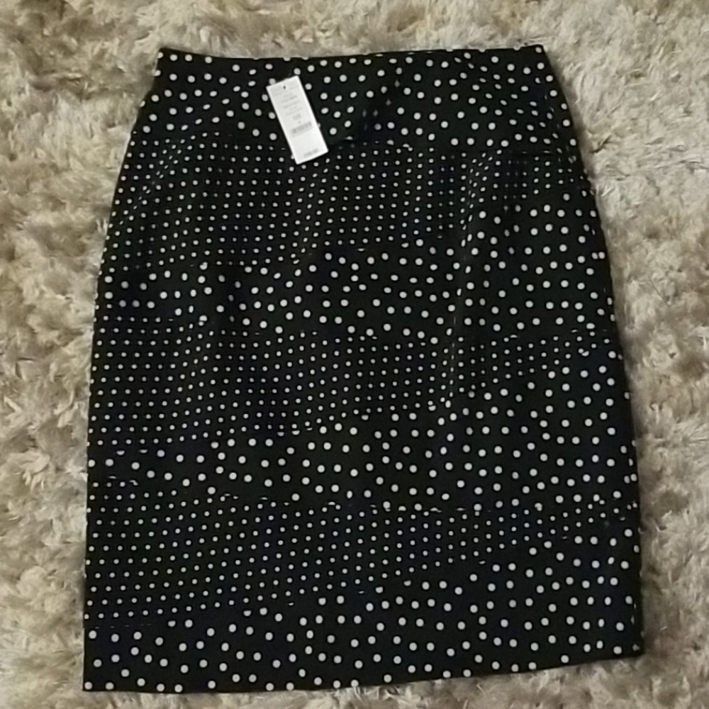 New White House-Black House Skirt